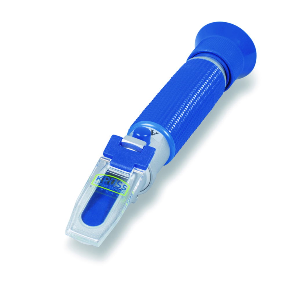 Manual hand-held refractometers